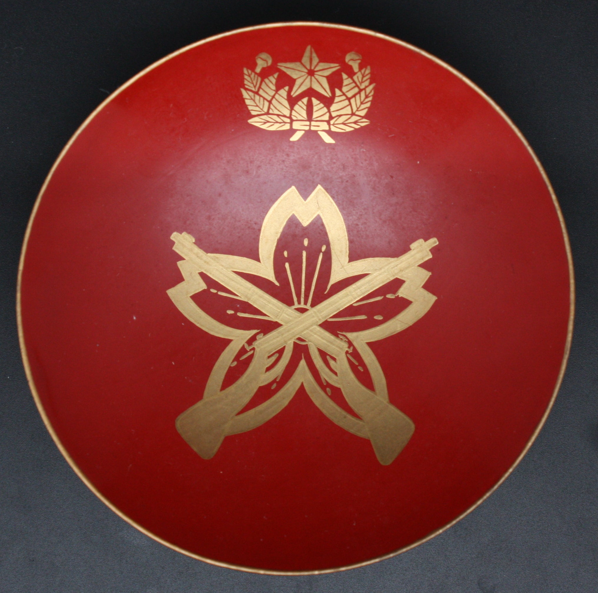 Antique Japanese Military 1936 Sharpshooter Badge Imperial Guards Lacquer Army Sake Cup